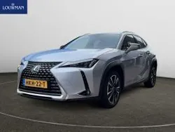 Grijs metallic Gebruikt 2025 Lexus UX 300e Business Edition SUV | € 49.950