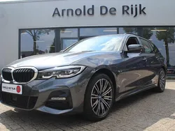 Grijs Gebruikt 2022 BMW 330e Comfort Edition Stationwagen | € 34.950 (Super prijs)