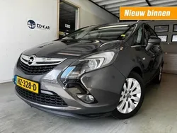 Grijs, metallic lak Gebruikt 2014 Opel Zafira Tourer Design Edition MPV | € 5.795 (Duur)