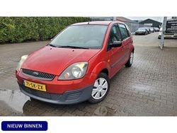 Oranje Gebruikt 2006 Ford Fiesta Hatchback | € 2.450 (Eerlijke prijs)