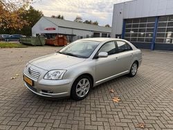 Grijs Gebruikt 2004 Toyota Avensis Sol Hatchback | € 1.950 (Goede deal)