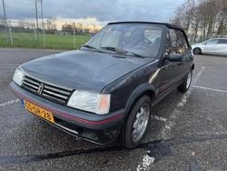 Zwart Gebruikt 1986 Peugeot 205 S Cabriolet | € 6.250