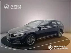 Zwart Gebruikt 2023 VW Passat Business Stationwagen | € 35.900 (Iets duurder)