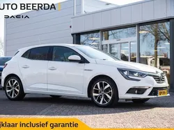 Blanc glacier 369 (licht wit) Gebruikt 2016 Renault Mégane III Bose Edition Hatchback | € 12.900 (Iets duurder)