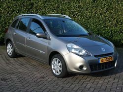 Bruin, metallic lak Gebruikt 2012 Renault Clio GrandTour Stationwagen | € 7.500