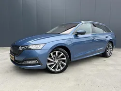 Blauw, metallic lak Gebruikt 2021 Skoda Octavia Stationwagen | € 19.900 (Goede deal)