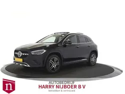 Zwart Gebruikt 2022 Mercedes GLA250 Business SUV | € 38.700 (Goede deal)
