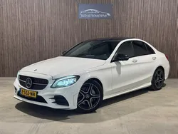 Wit, metallic lak Gebruikt 2019 Mercedes C300 AMG Sedan | € 31.900 (Eerlijke prijs)