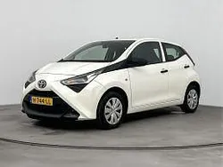 Wit Gebruikt 2020 Toyota Aygo Hatchback | € 8.995 (Goede deal)