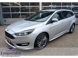 Grijs Gebruikt 2018 Ford Focus ST-Line Stationwagen | € 9.950 (Goede deal)
