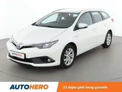 Wit Gebruikt 2019 Toyota Auris Hybrid Team Stationwagen | € 16.449 (Goede deal)