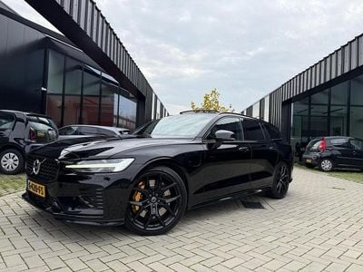 Zwart (metallic) Occasion 2019 Volvo V60 Stationwagen | € 36.450