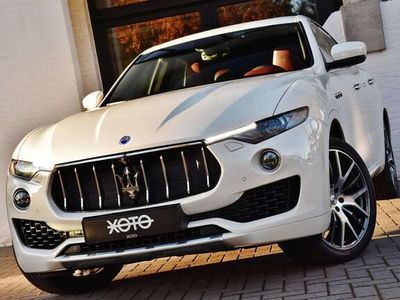 tweedehands Maserati Levante 3.0 V6 D *** NP : ¤ 102.276 / SPORT LOOK ***