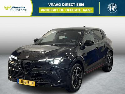 Zwart Occasion 2025 Alfa Romeo Junior Edizione Speciale SUV | € 39.990