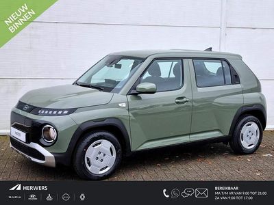 Tomboy khaki Nieuw 2026 Hyundai Inster Hatchback | € 23.890 (Super prijs)