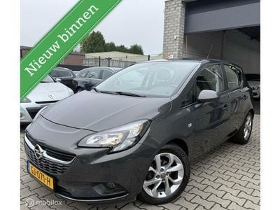 Grijs Gebruikt 2015 Opel Corsa Color Edition Hatchback | € 8.750 (Eerlijke prijs)