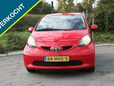 Rood Gebruikt 2008 Toyota Aygo Hatchback | € 2.499 (Eerlijke prijs)