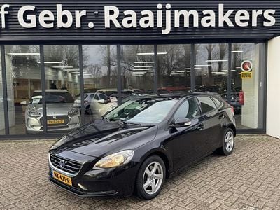 Zwart Gebruikt 2015 Volvo V40 Hatchback | € 5.900 (Super prijs)