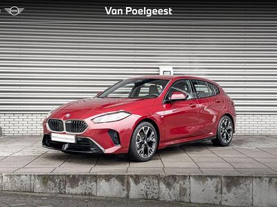 Rood Occasion 2025 BMW 120 Shadowline Hatchback | € 33.900