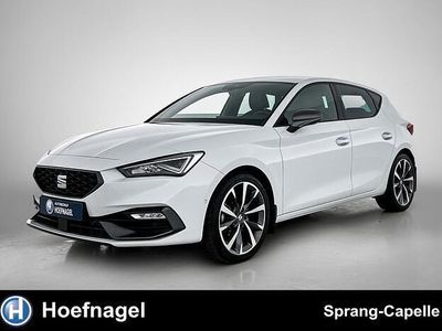 Wit Gebruikt 2022 Seat Leon FR Hatchback | € 24.950 (Eerlijke prijs)