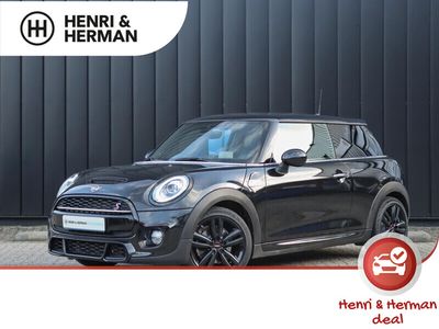 tweedehands Mini Cooper S 192pk Chili (HarmanKardon/HUD/NAV./LEER/Keyless/LED/18"LMV/S.stoelen/Dealer ondh.)