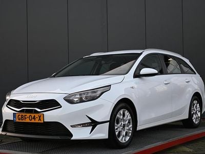 Wit Gebruikt 2024 Kia Ceed Comfort Hatchback | € 20.950 (Eerlijke prijs)