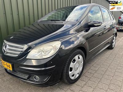 Mercedes B200