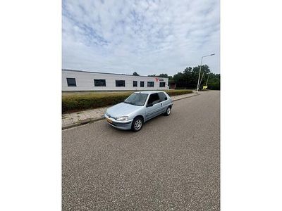 Peugeot 106