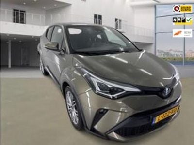 Groen (metallic) Occasion 2021 Toyota C-HR Executive SUV | € 25.999 (Eerlijke prijs)