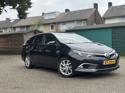 Toyota Auris Hybrid