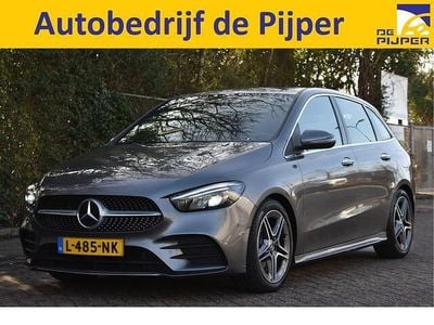 Grijs Occasion 2021 Mercedes B250 AMG line MPV | € 29.950 (Eerlijke prijs)