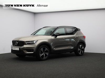 Grijs (metallic) Occasion 2022 Volvo XC40 R-Design SUV | € 38.950 (Duur)