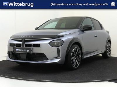 Grijs (metallic) Occasion 2024 Lancia Ypsilon Hatchback | € 25.725 (Eerlijke prijs)