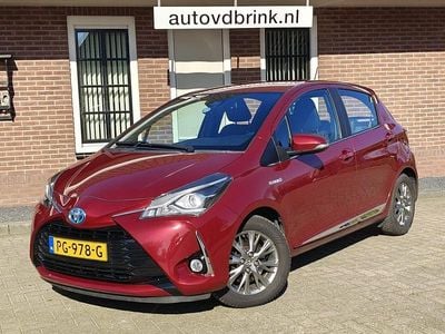 Occasion Toyota Yaris Executive 74 PK (54 kW) 2017 Rood Hatchback