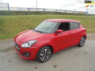 Rood Occasion 2020 Suzuki Swift Hatchback | € 13.950 (Eerlijke prijs)