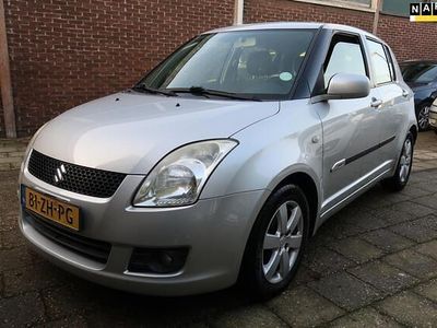 Grijs Occasion 2008 Suzuki Swift Hatchback | € 1.950 (Eerlijke prijs)