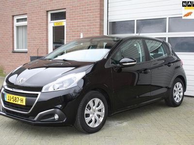 tweedehands Peugeot 208 1.2 PureTech Blue Lion.airco.navigatie.cruise control.