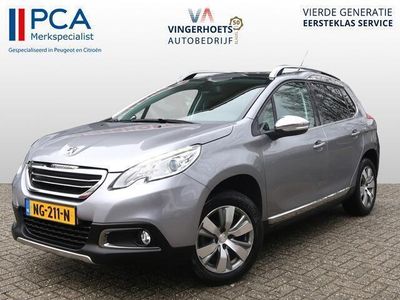 tweedehands Peugeot 2008 1.2 Benzine * Luxe Allure Premium * Navigatie * 1/2 Leder * Panoramadak * Trekhaak * L.M. Velgen * Climate & Cruise Control * Dealeronderhouden *