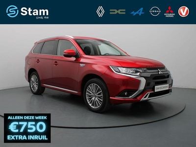 Rood Gebruikt 2025 Mitsubishi Outlander P-HEV Intense SUV | € 24.990 (Super prijs)