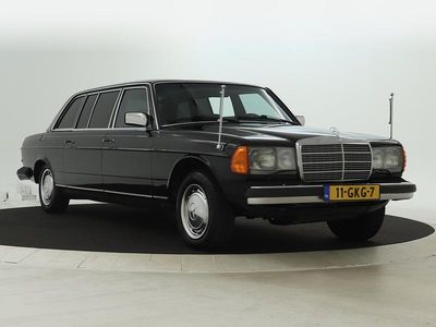 Zwart Gebruikt 1983 Mercedes 250 Sedan | € 19.950