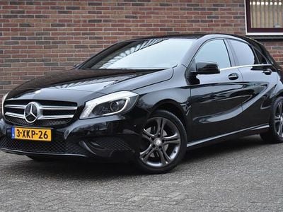 Zwart (metallic) Occasion 2014 Mercedes A180 Ambition Hatchback | € 12.949 (Eerlijke prijs)