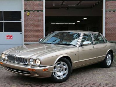 tweedehands Jaguar XJ8 4.0 V8 (X308) - Nieuwstaat/Youngtimer/Stoelverwarm