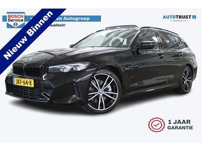Zwart Gebruikt 2023 BMW 330 Shadowline Stationwagen | € 42.950 (Eerlijke prijs)
