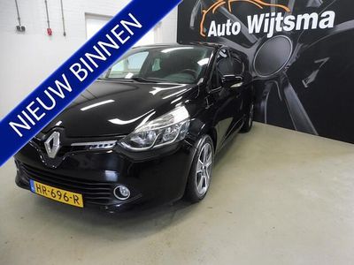 Zwart Gebruikt 2016 Renault Clio IV Night&Day Hatchback | € 5.995 (Eerlijke prijs)