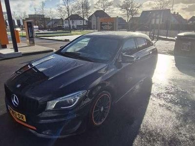 Zwart Occasion 2015 Mercedes CLA180 OrangeArt Edition Sedan | € 16.995 (Iets duurder)