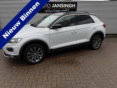 Wit (metallic) Gebruikt 2018 VW T-Roc Sportline SUV | € 18.445 (Eerlijke prijs)