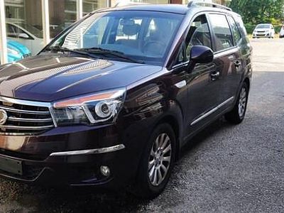 Bruin Gebruikt 2015 Ssangyong (KGM) Rodius MPV | € 5.750