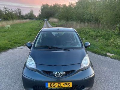 tweedehands Toyota Aygo Blue