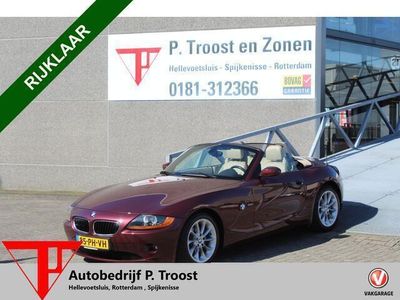 Rood, metallic lak Gebruikt 2004 BMW Z4 Cabriolet | € 16.950 (Duur)