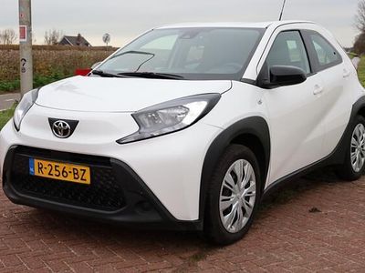 Wit Occasion 2022 Toyota Aygo X Play SUV | € 15.750 (Eerlijke prijs)